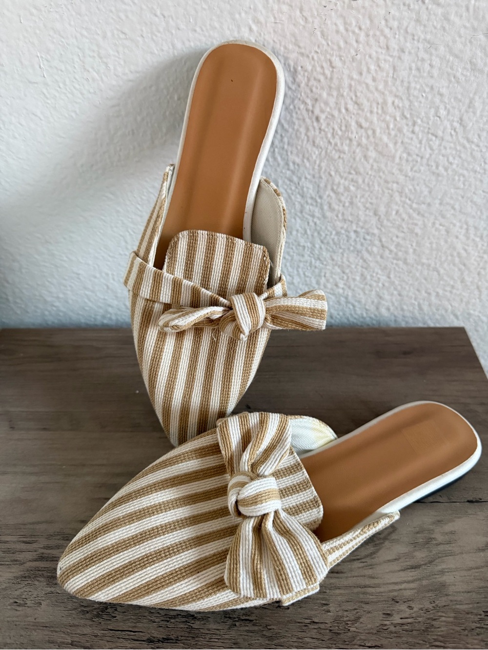 Striped Bow-Accent Slip-On Mules in Beige and White